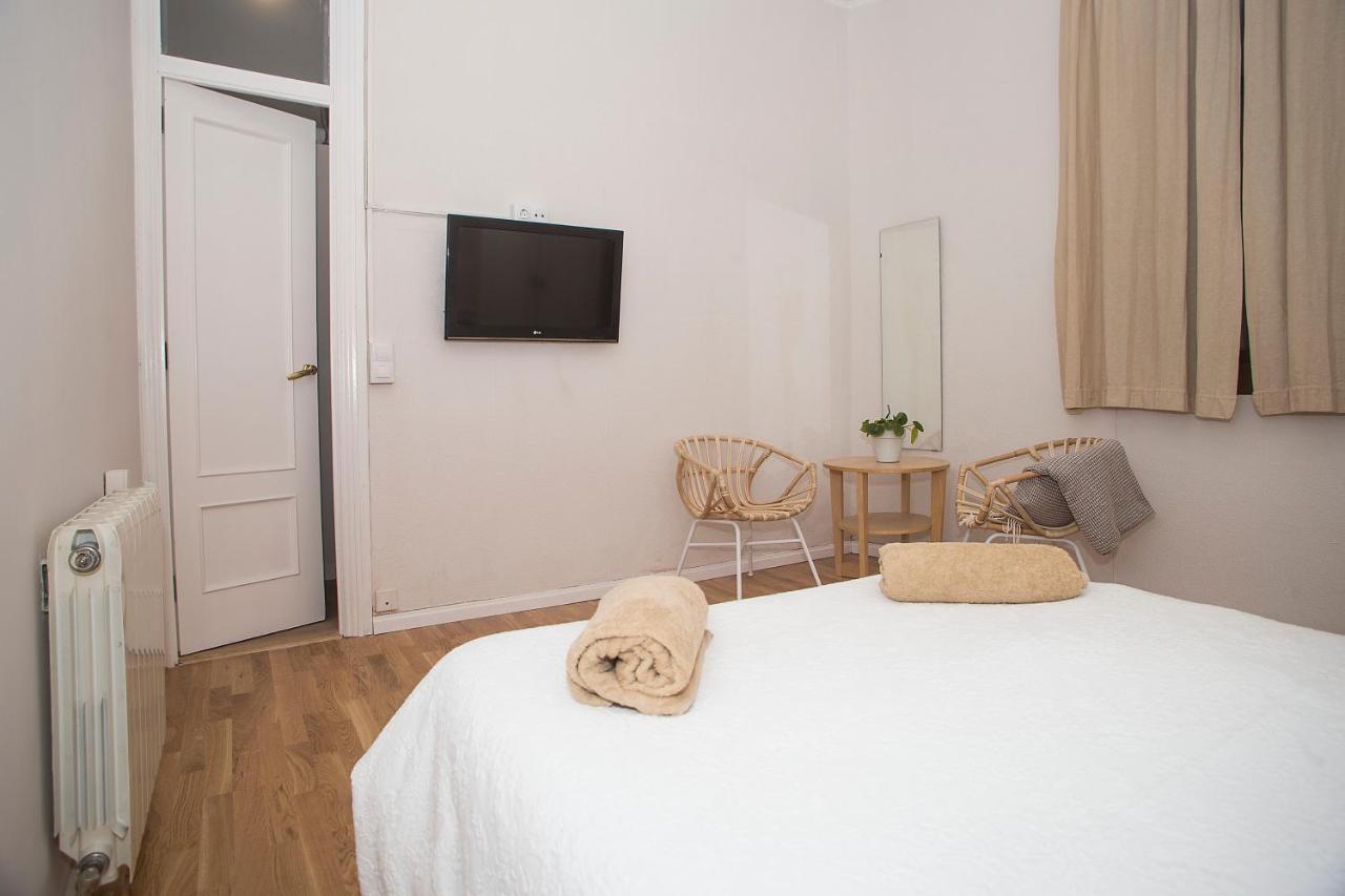 Mai & Maud Ronda Apartment Barcelona Buitenkant foto