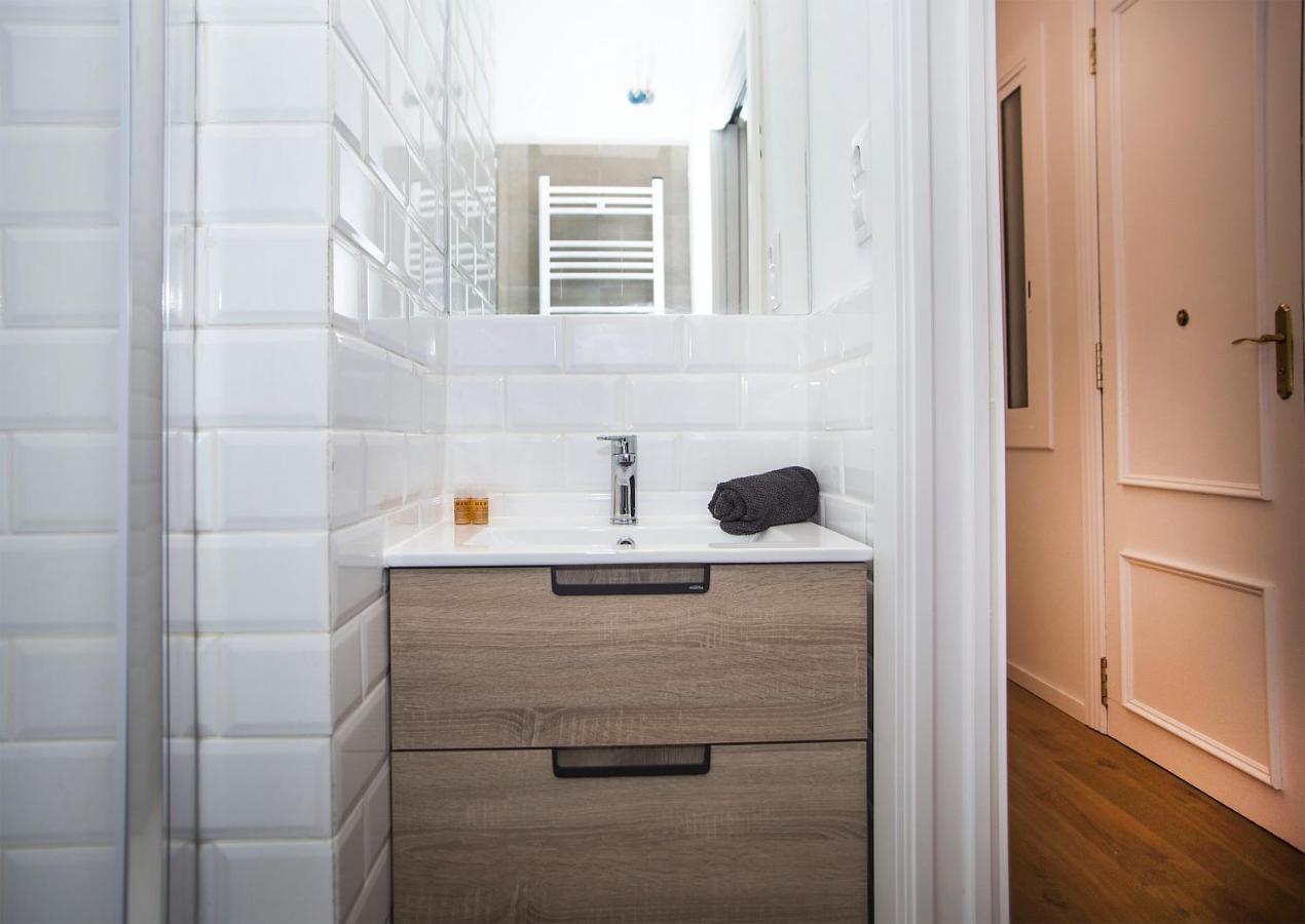 Mai & Maud Ronda Apartment Barcelona Buitenkant foto